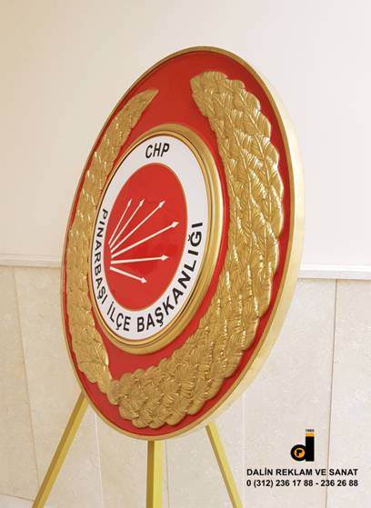 CHP İLÇE BAŞKANLIĞI RESMİ TÖREN ÇELENGİ FİBERGLAS GÖVDELİ