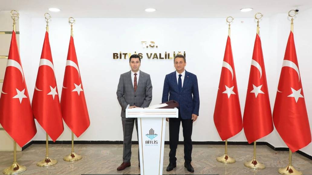 Bitlis Valili�i �eref Defteri