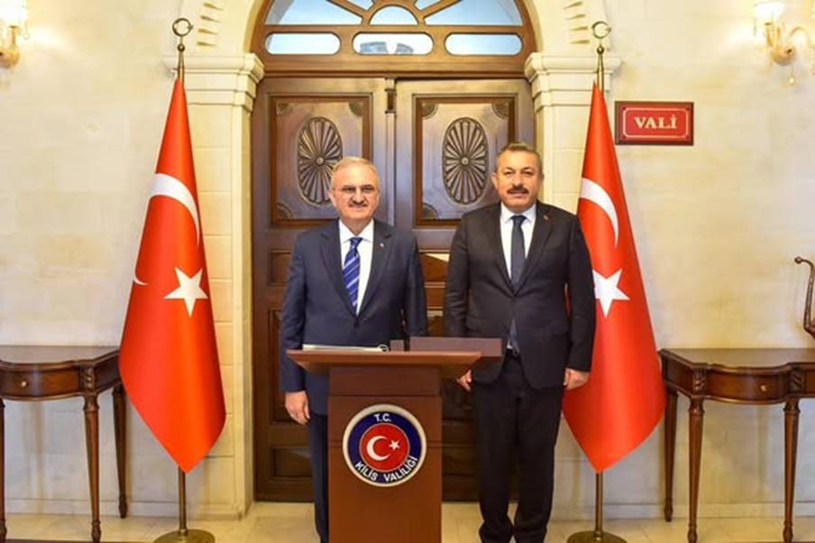 ��i�leri Bakan Yard�mc�s� M�nir Karalo�lu Kilis Valili�ini Ziyaret Etti